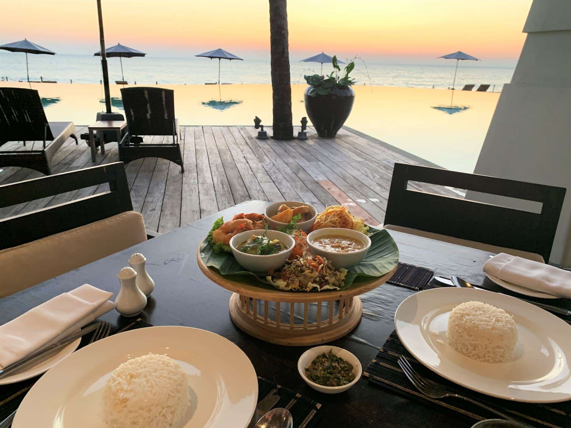Hilton Ngapali Beach-Dinner-Myanmar